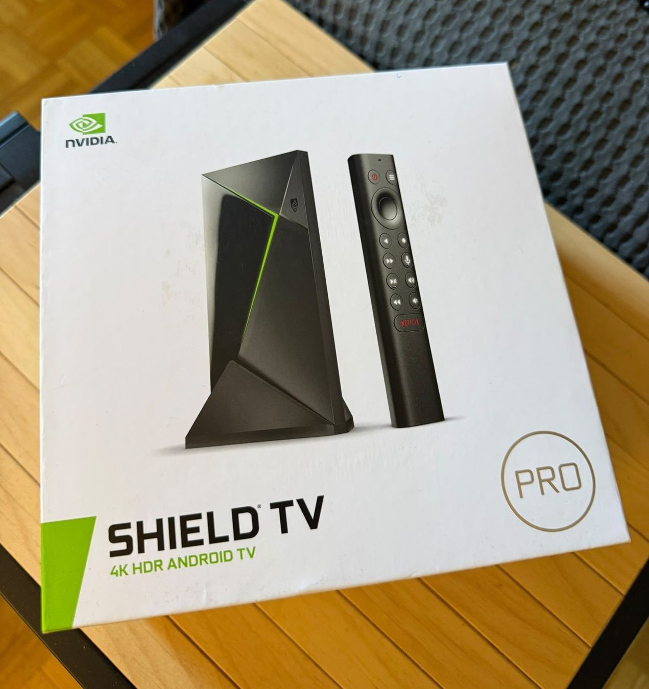 Nvidia Multimediaplayer & Streamer: Nvidia Shield TV Pro 4K HDR Android TV Box + Télécommande – Neu (gemäss Beschreibung) aus Lausanne von Rb2019