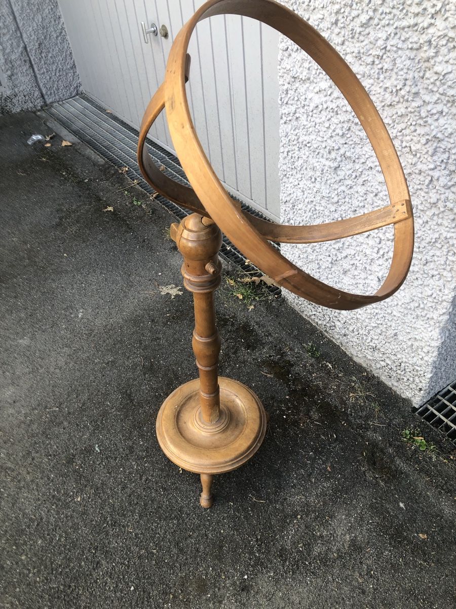 Autres décorations & accessoires: Holz Globus Ständer mit verstellbarem Ring gebraucht – D'occasion à Arbon par Wladimir1 3