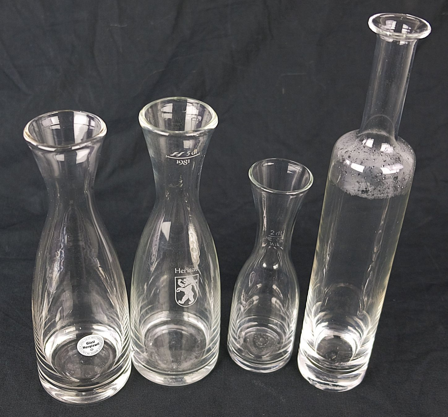 Glasi Hergiswil Caraffe: 4x Glas Karaffen, Krug, Flasche – Usato da Volketswil venduto da brockipfannenstil 4