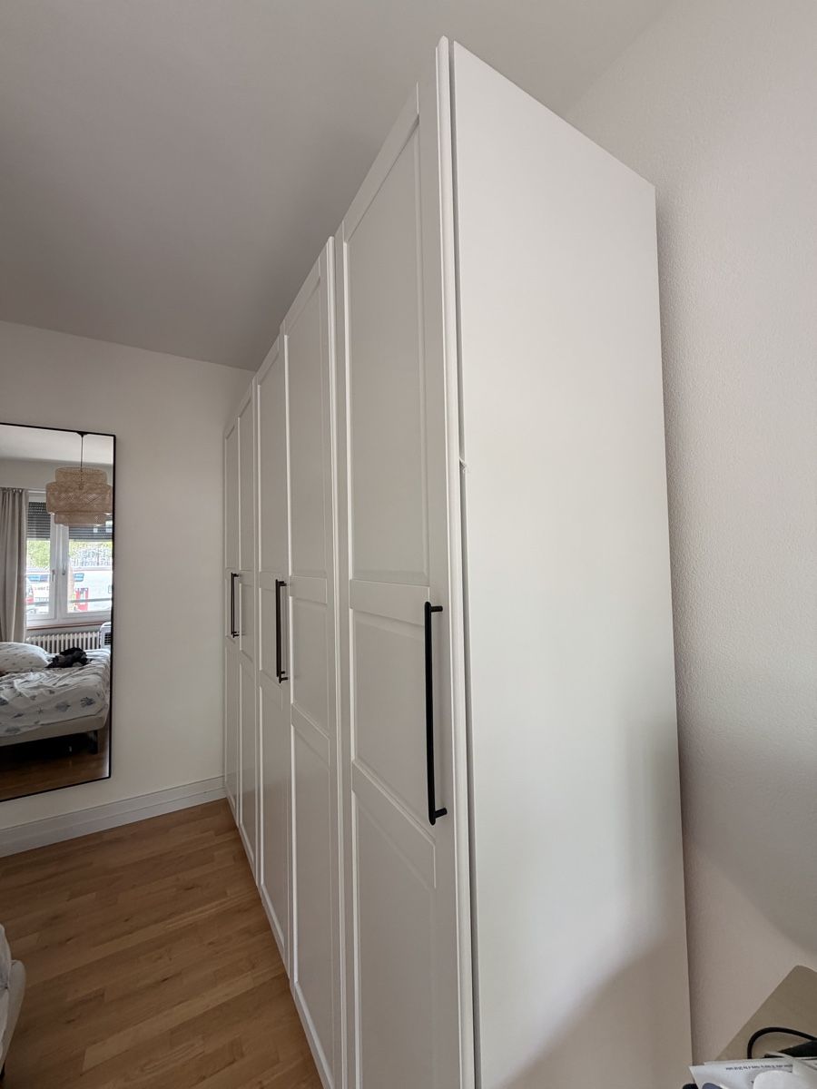 Ikea Armoires: IKEA PAX with LED Lighting – D'occasion à Zürich par mar_h7x7 2