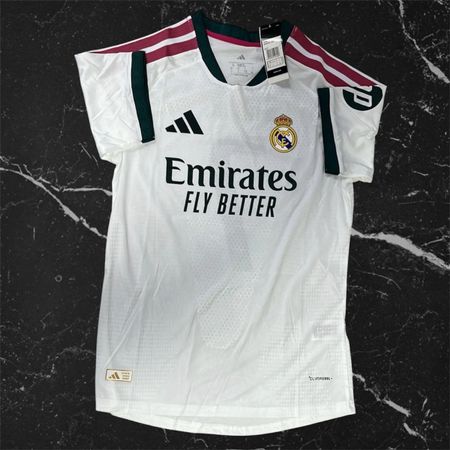Real Madrid Player Version Vini Jr. Trikot 2026/27 Grösse L