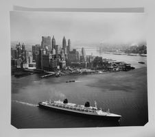 Foto um 1965 SS France vor Manhattan N. Y.