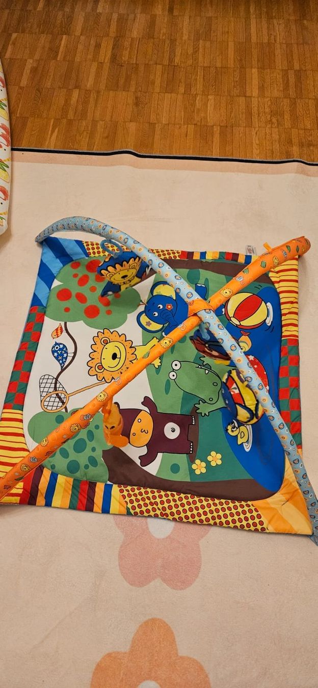 Tapis de jeu: Spieldecke mit Spielbogen Tiere gebraucht – D'occasion à Benglen par Zaks1984 1