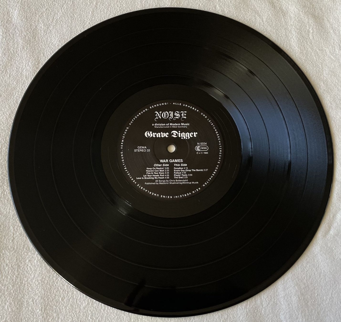 Dischi in vinile: Grave Digger - War Games - LP - 1986 - First Press - OIS – Usato da Uster venduto da Zardodel 3