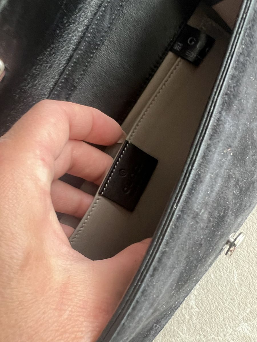 Gucci Taschen für Damen: Gucci Umhängetasche Wildleder schwarz Strass – Gebraucht aus Meilen von Dievondort 1
