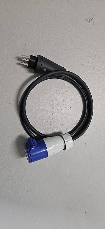 Câbles: Kabel CEE auf T23 – D'occasion à Bonstetten par Malikm 2