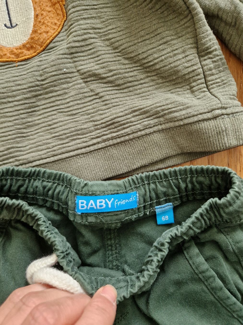 Maglioni & Felpe: Baby Set aus Hose und Pullover Grösse 68 – Usato da Eschenbach SG venduto da SanFranciscoCalifornia 1