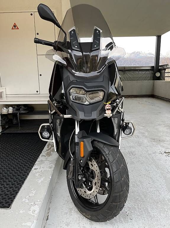 Scooter: Bellissimo scooter BMW C400X – Usato da Cadro venduto da SimoChiocciola 4