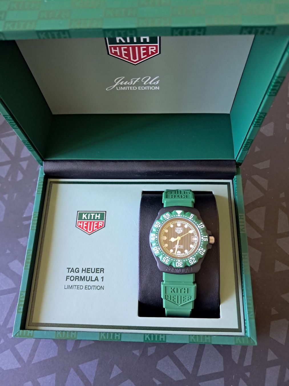 Tag Heuer Uhren: Tag Heuer Formula 1 Kith-Geen – Neu und originalverpackt aus Niederhasli von zvb_fgn2 5