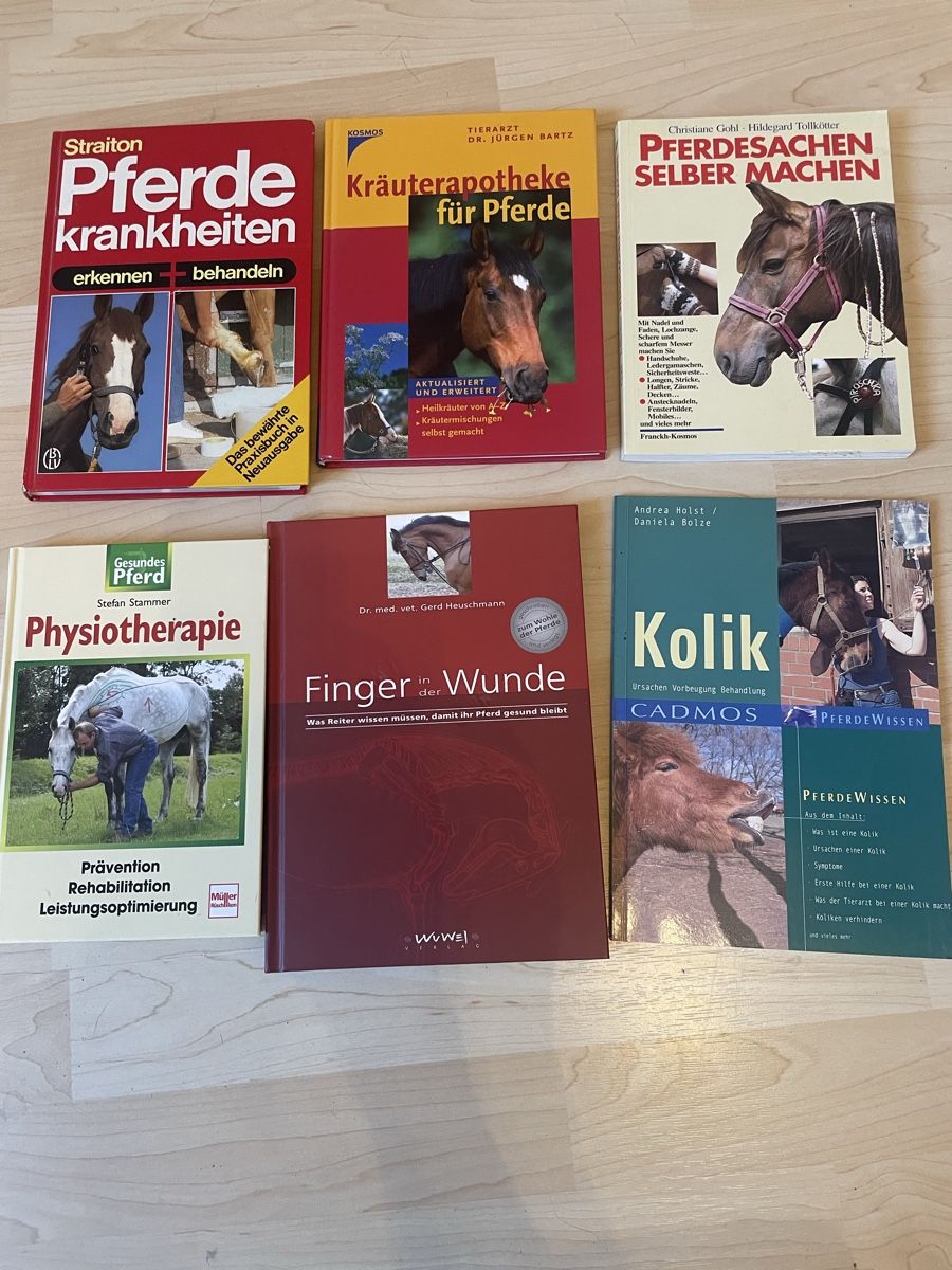 Bücher: Lot Pferdebücher – Gebraucht aus Mönthal von Akirebi66 2