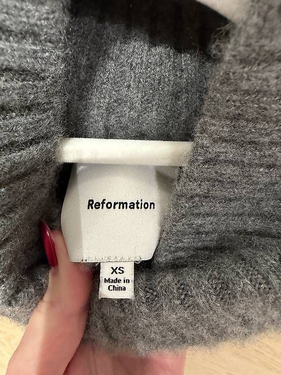Maglioni & Felpe: Kaschmir Pullover | Reformation | grau – Usato da Wettingen venduto da Lamadeux 1