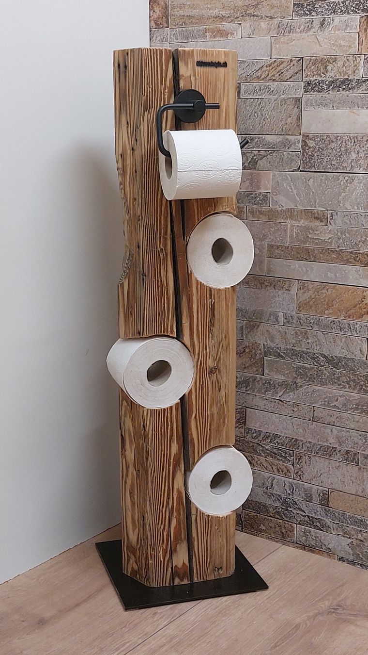 WC: Rustikaler WC-Rollenständer aus einem Altholzbalken – Nuovo e nell'imballaggio originale da Egnach venduto da Oldwoodstyle