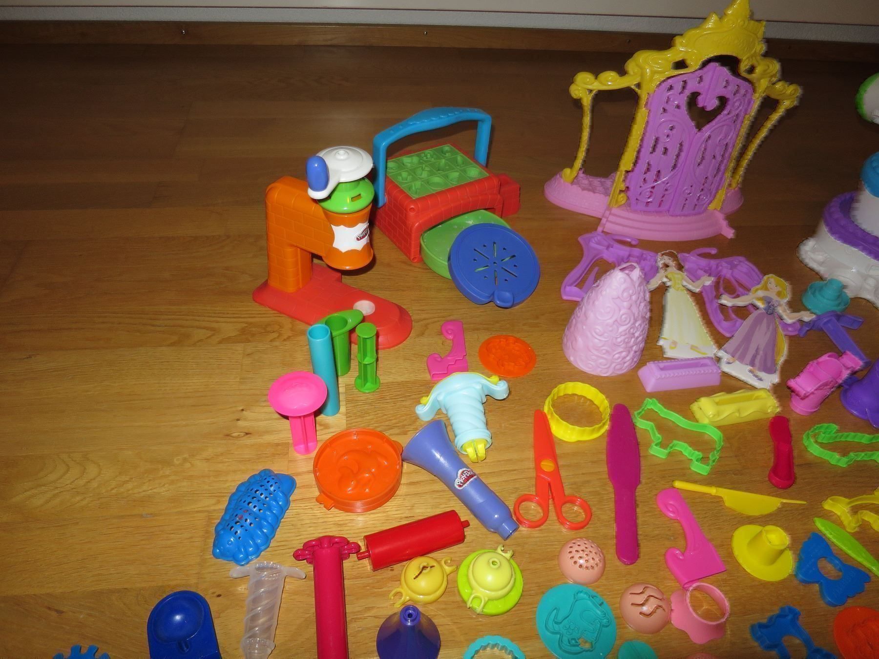 Play-Doh Spielzeuge: Playdoh – Gebraucht aus Riehen von 2243 4