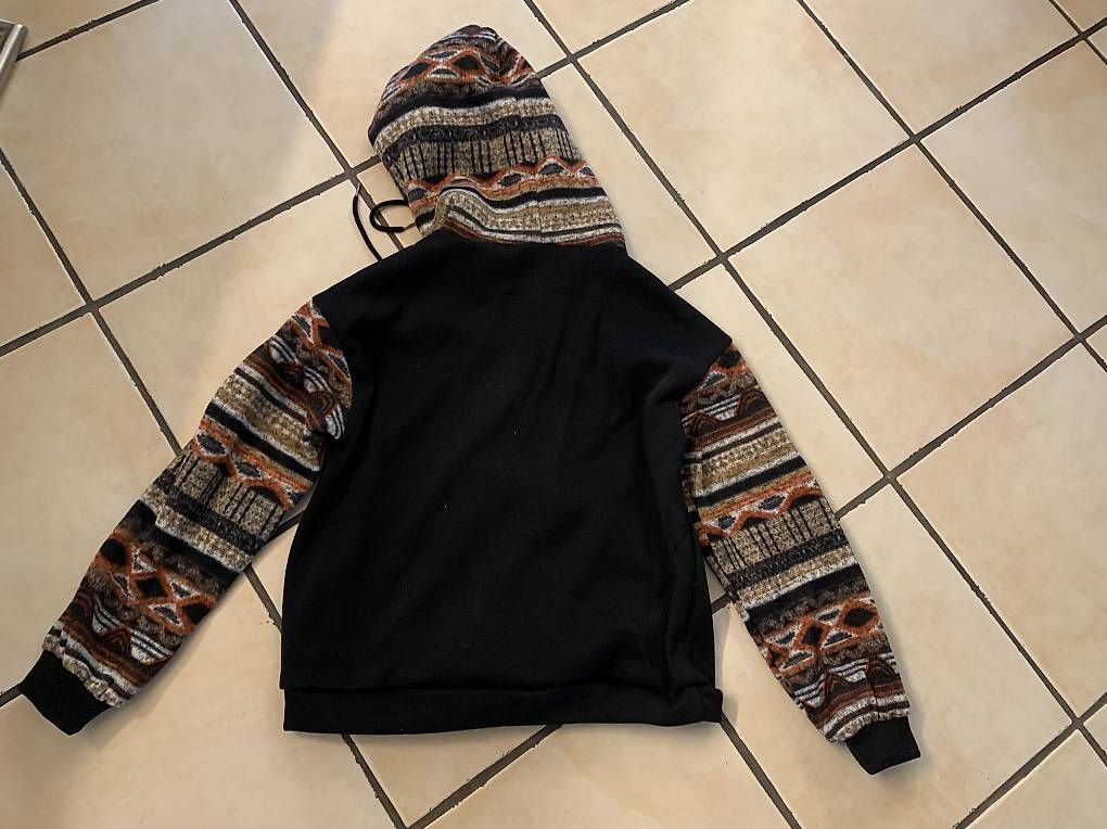 Maglioni & Felpe: Pullover mit Kapuze, ca. Gr. S. , ganz neu – Usato da Muri AG venduto da bobmol 2