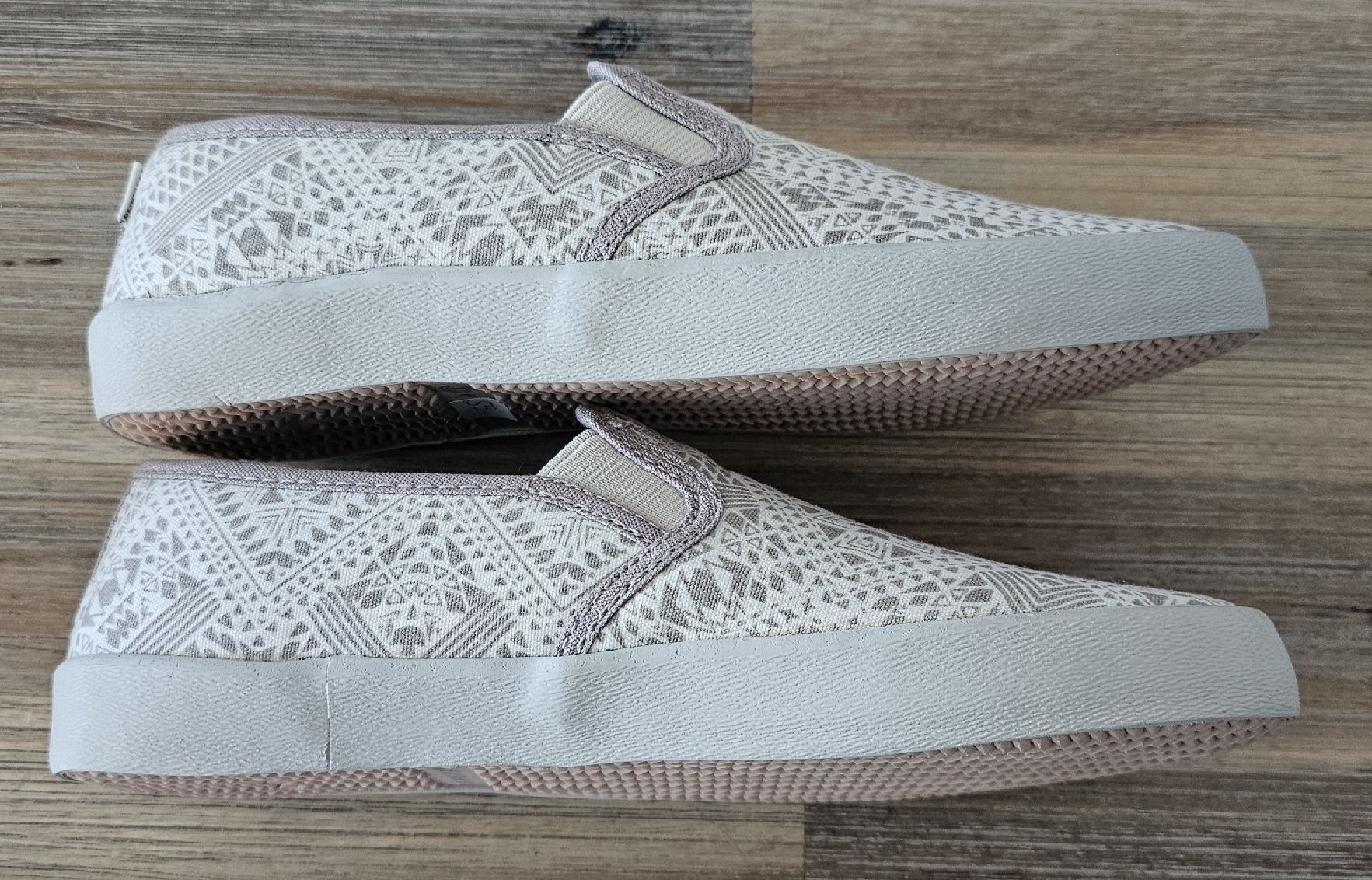 Element Chaussures femmes: Neue Element Schuhe Slipper, Gr. 35 – Neuf avec emballage d'origine à Basel par Mazzo84 4