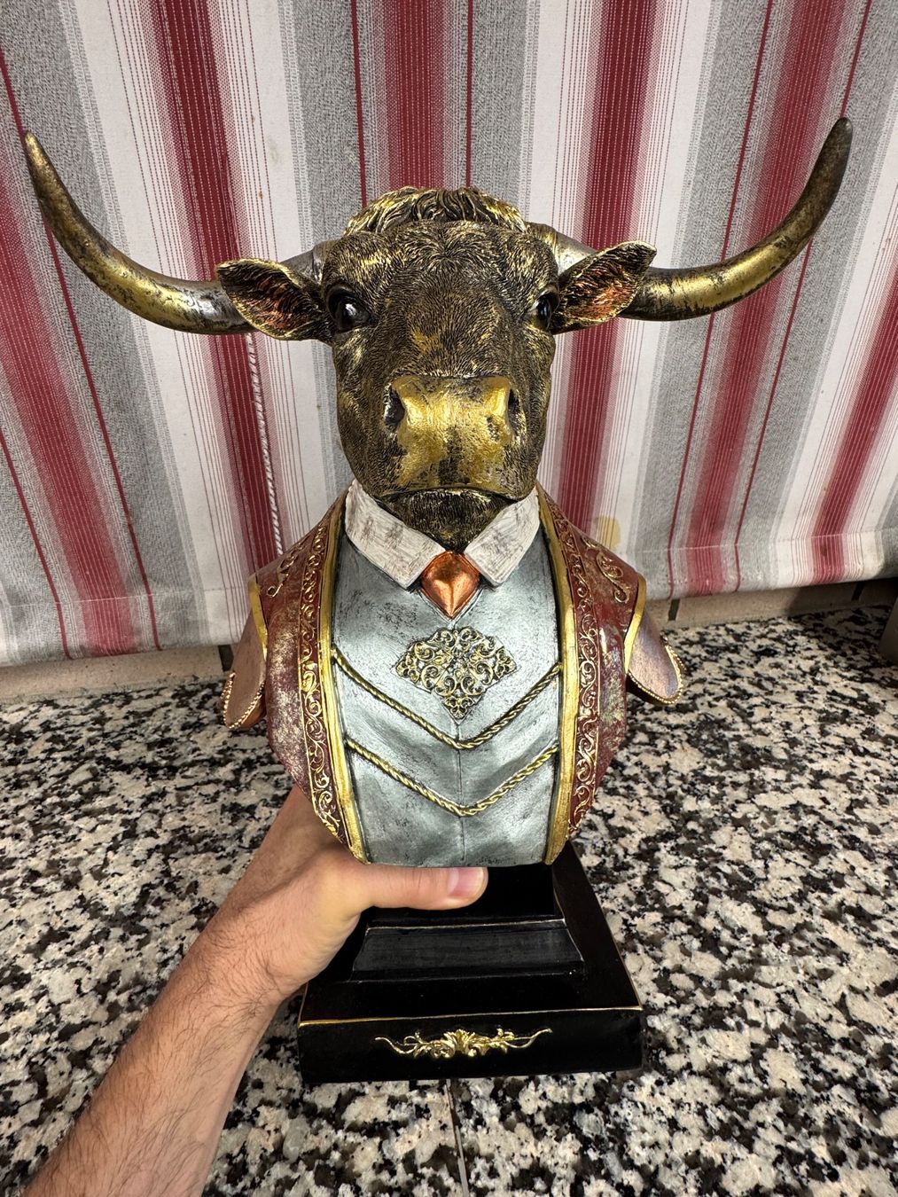 Toutes les décorations: Tolle  Stierkopf-Figur – D'occasion à Winterthur par sportdisco2 4