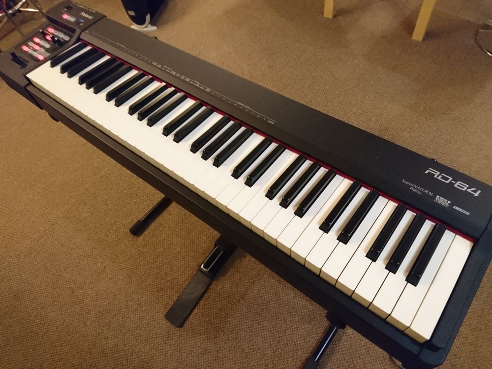 美品 Roland ローランド 電子ピアノ RD-64 64鍵盤 - 鍵盤楽器