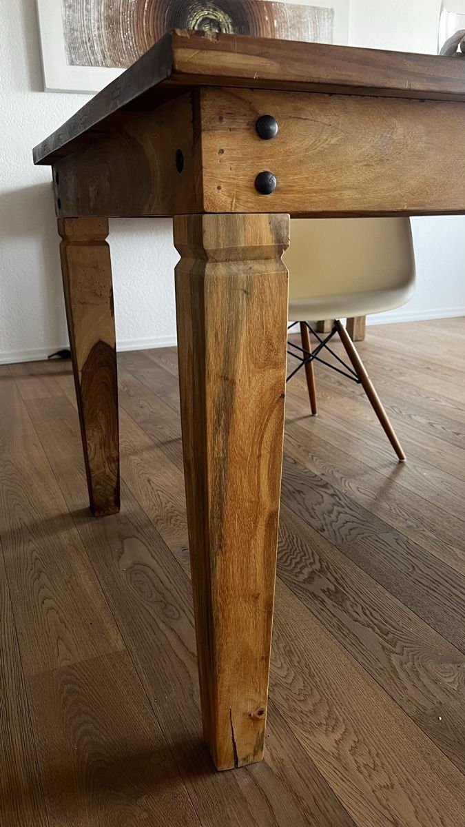 Pfister Tische: Massivholztisch – Neu (gemäss Beschreibung) aus Jona von Lili.lou 2