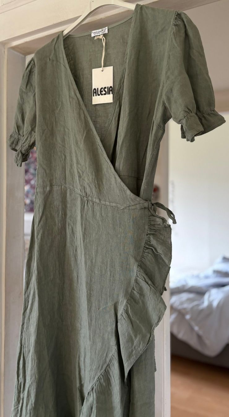 Robes: ROBE EN LIN! M – Neuf avec emballage d'origine à Locarno par NicoNion 1