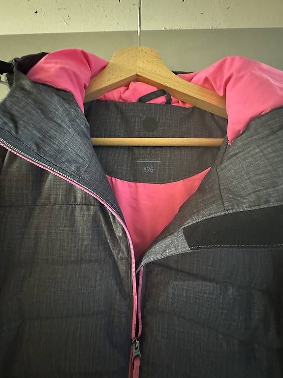 Giacche: Ski- od. Snowboardjacke – Usato da Opfikon venduto da MissRuby 3