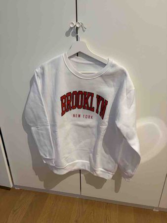 Sweatshirt Brooklyn New York weiss neuwertiger Zustand