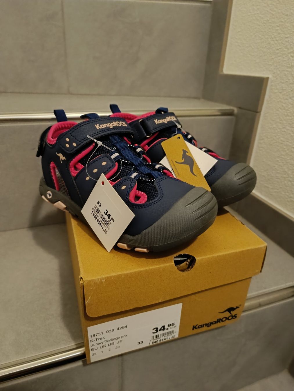 Chaussures filles: Neue Kangaroos Trekkingsandale 33 – Neuf avec emballage d'origine à Wohlen AG par Fabe3