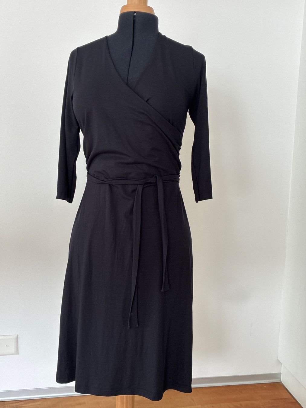 Peter Hahn Vestiti: Elegantes Kleid von Peter Hahn Gr 42 – Usato da Davos Platz venduto da nanigl