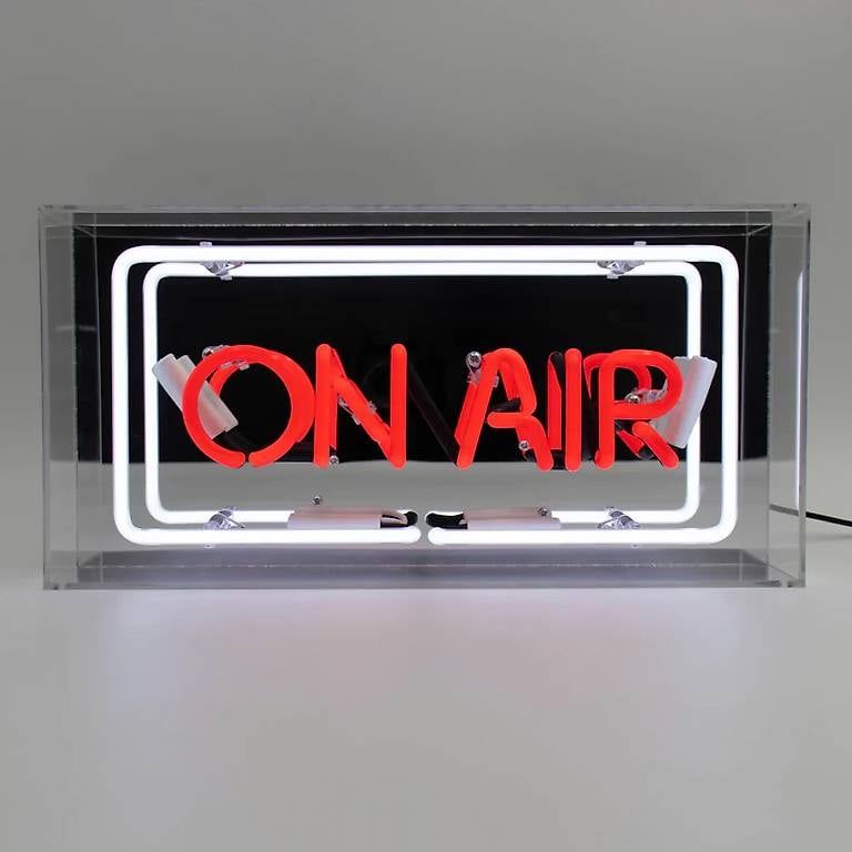 Lampade: "On Air" Neon Zeichen – Usato da Winterthur venduto da mrgarlic