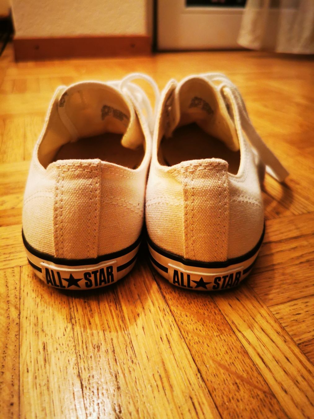 Converse Damenschuhe: Converse All Star weiss – Gebraucht aus Steffisburg von AroundTheWorld 2
