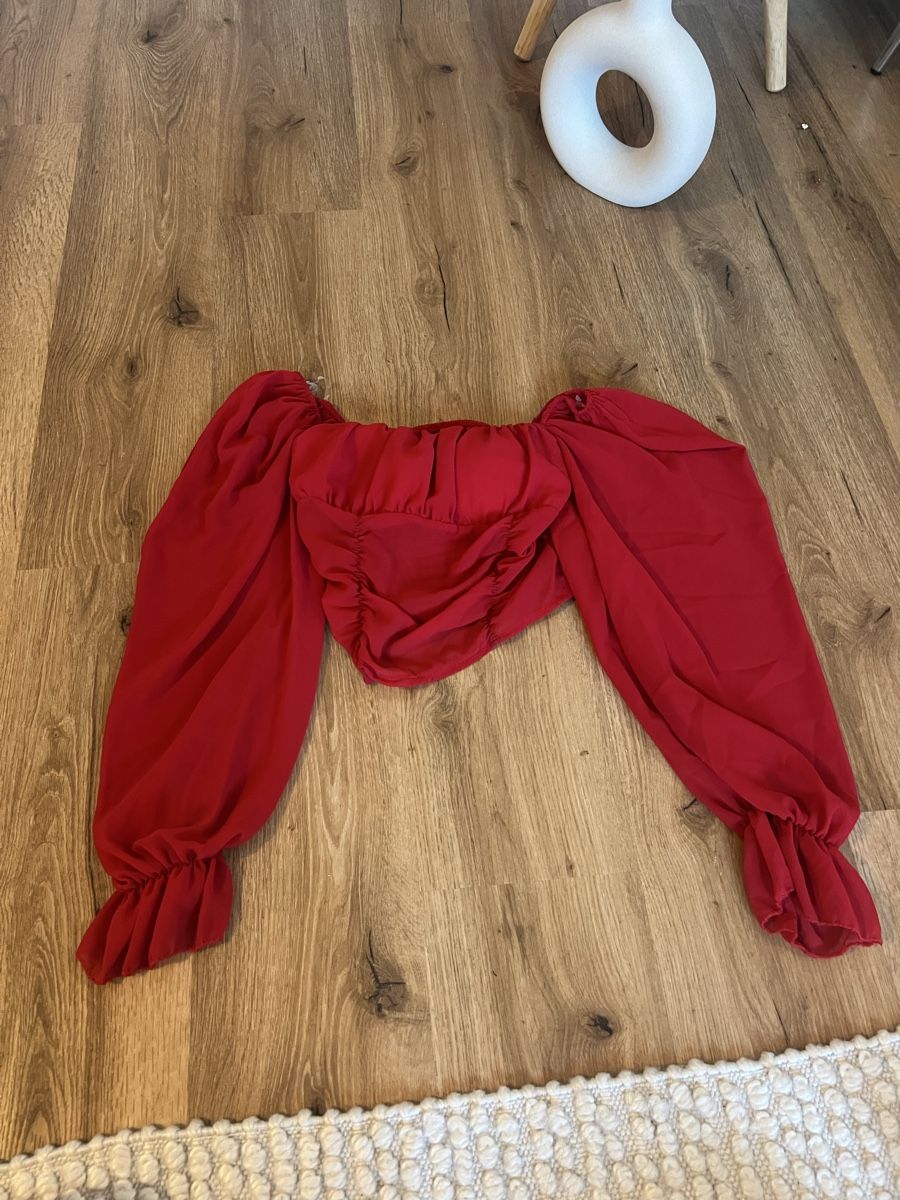 Top: Rotes Ausgeh Top – Nuovo (secondo la descrizione) da Adliswil venduto da aysis61