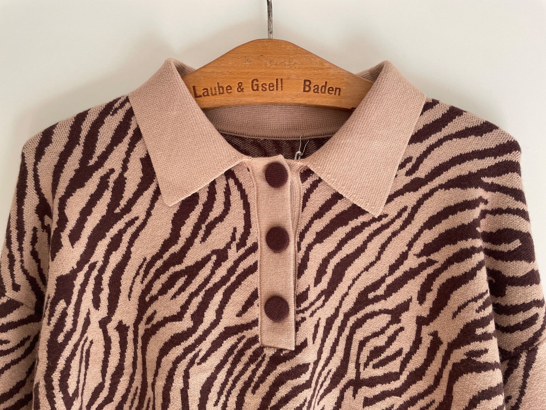 Maglioni & Felpe: Pulli Wolle 38% neu mit Etikette mit Zebra-Muster, Grösse M – Nuovo e nell'imballaggio originale da Wettingen venduto da Rose_Angela 2