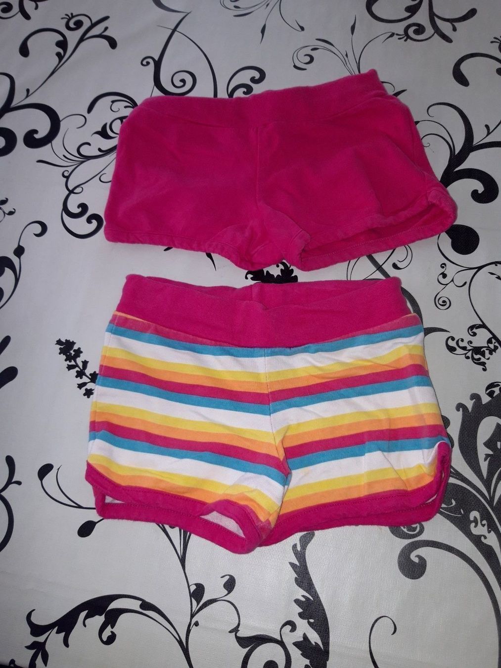 Lotti & Set di vestiti: Kleiderpaket mit Biikini Gr 110/116 – Usato da Lützelflüh-Goldb venduto da Punktesammler 2