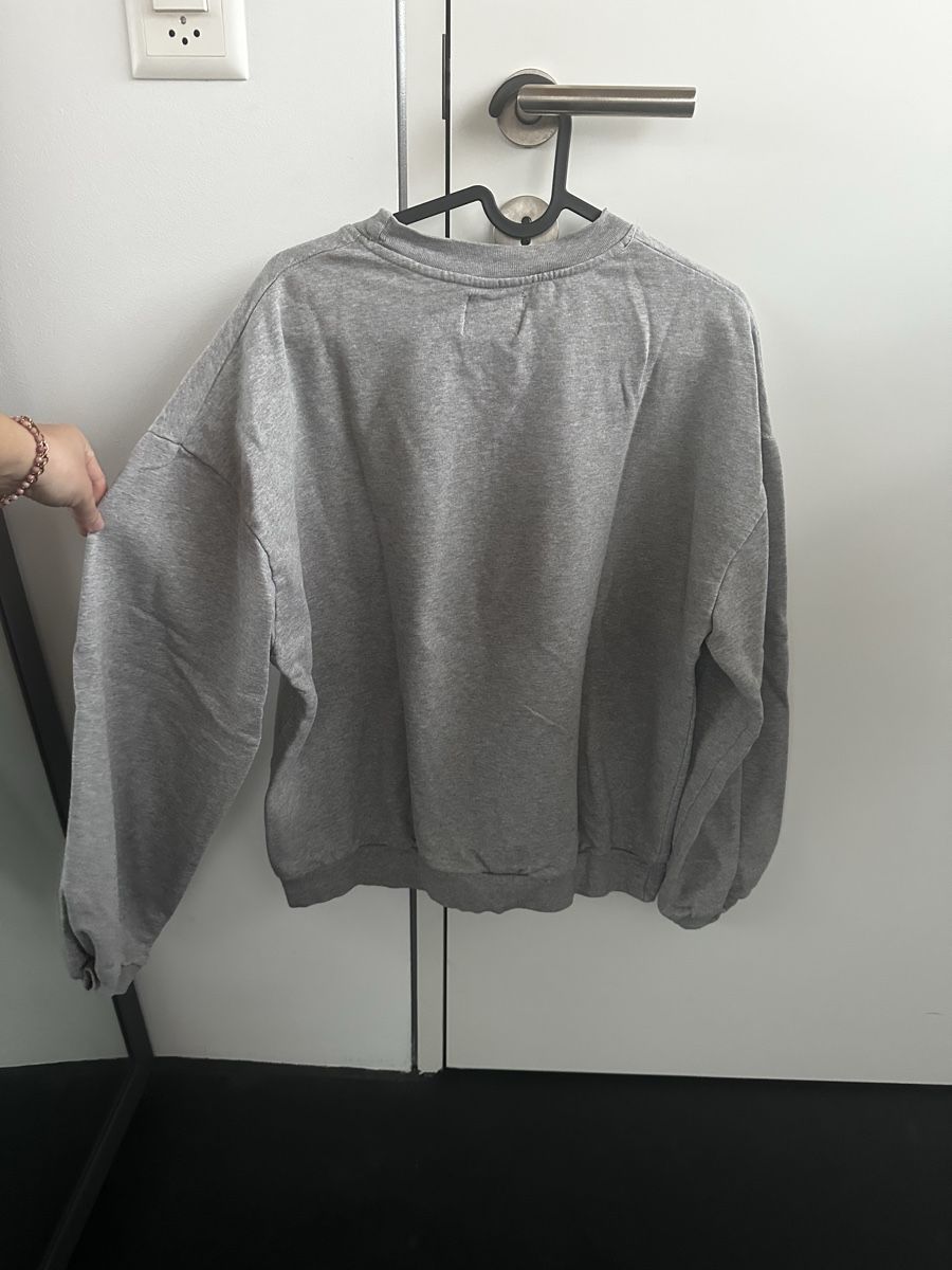 Pull&Bear Pullover & Sweatshirts: Grauer NYC Pullover – Gebraucht aus Romanshorn von laa_279h 1