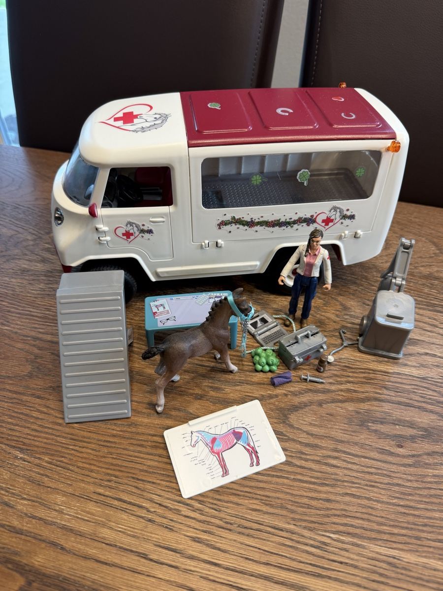 Schleich Giocattoli: Schleich Mobile Tierärztin – Usato da Auw venduto da grisu81