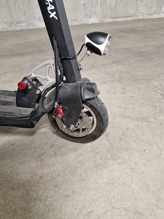 Kickboard: E-Scooter VMax, schwarz, elektrisch – Usato da Oetwil am See venduto da chruzimux 3