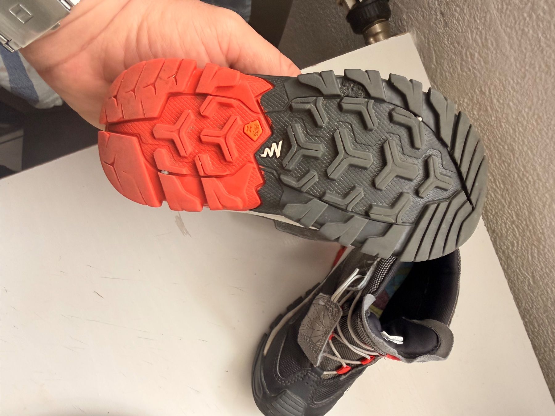Decathlon Scarpe per ragazzi: Wandernschuhe Gr. 28 – Usato da Flawil venduto da Lorand1987 2