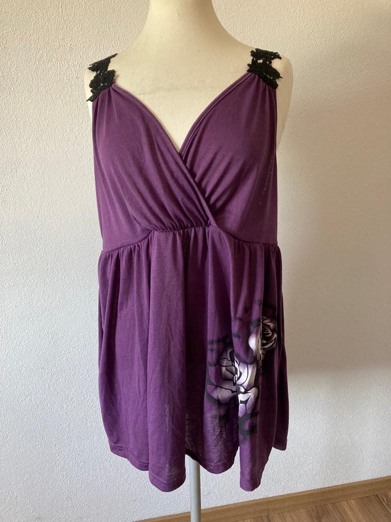 Top: Oberteil mit Rosenprint – Nuovo (secondo la descrizione) da Münchwilen TG venduto da Caroline_T.