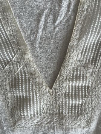 Weisses Top von Maje Gr. 1 - Spitzen Ausschnitt✨