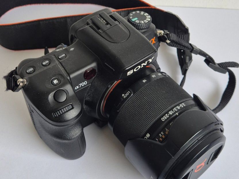 Sony Appareil photo: Sony Kamera a700 – D'occasion à Oeschgen par EHS_Betriebs