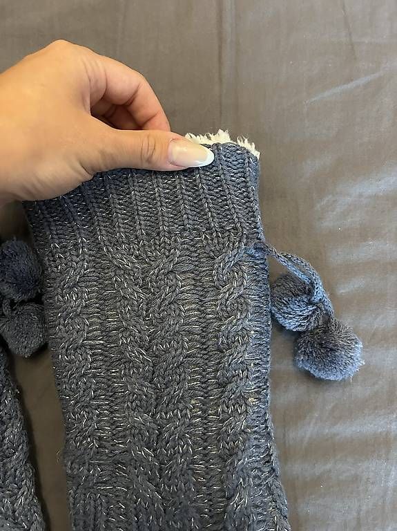 Calze: Blaue Kuschelsocken mit Noppen – Nuovo e nell'imballaggio originale da Uezwil venduto da vanja0101 3
