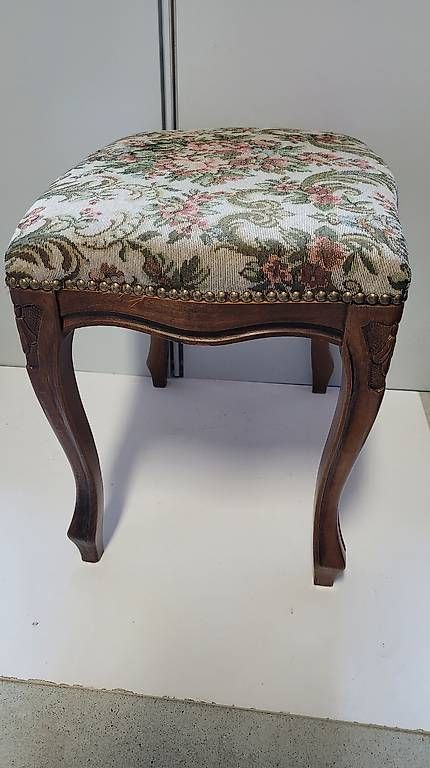 Hocker: Hocker / Polsterhocker / Sitzhocker – Gebraucht aus Zofingen von Loop_ReSale 3