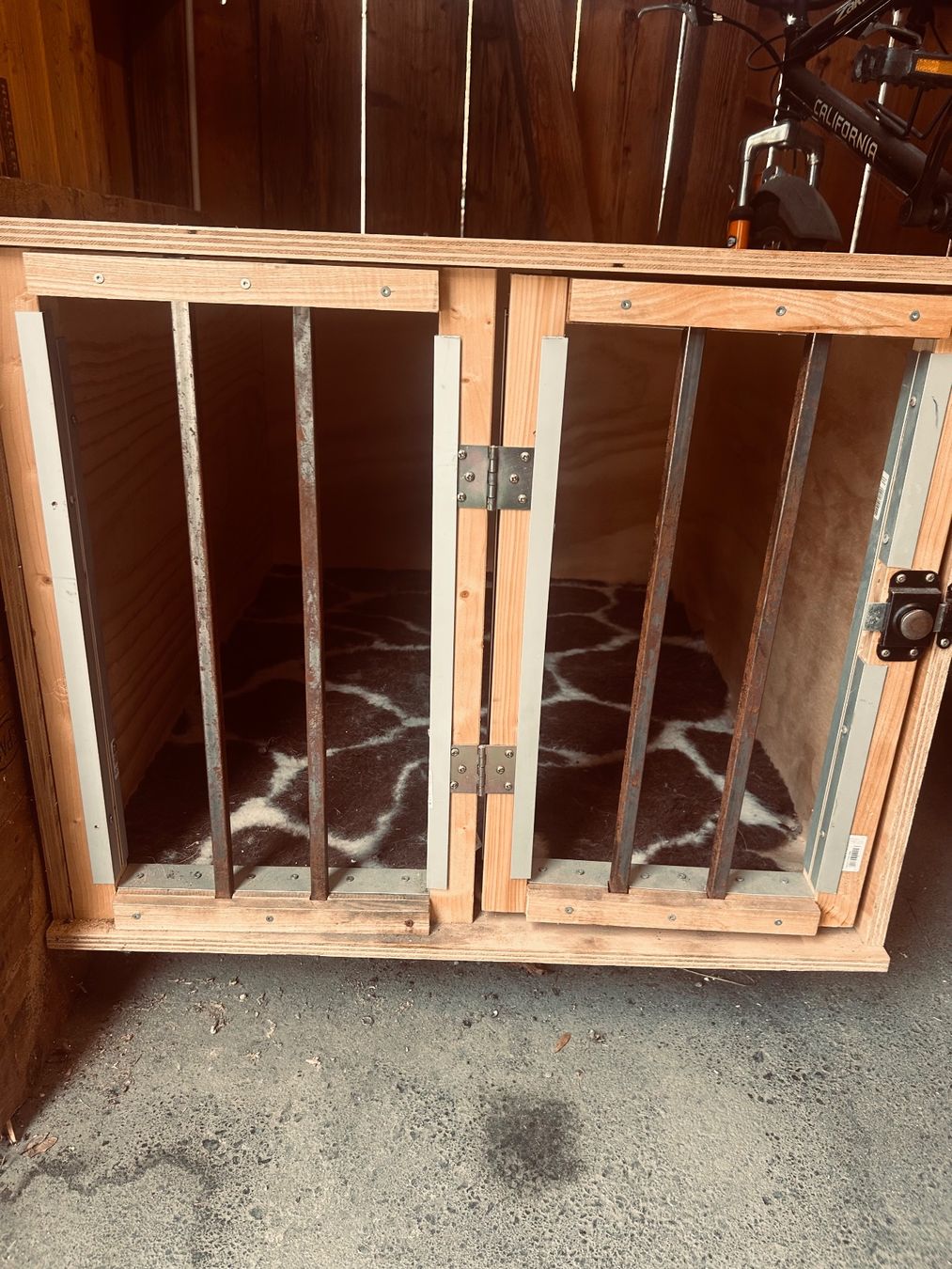 Gabbie, trasporto & Sicurezza: Hundebox aus Holz – Usato da Urmein venduto da phil_thesecond