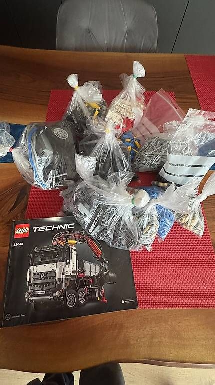 Lego Kit di costruzioni: LEGO TECHNIC Model 42043 - Mercedes-Benz Arocs 3245 – Usato da Aarwangen venduto da X_uwe_x 3