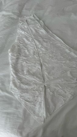 Damen Shirt weiss mit Lochmuster Grösse M guter Zustand