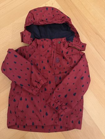 Regenjacke Kinder rot mit Tropfenmuster Grösse 86/92