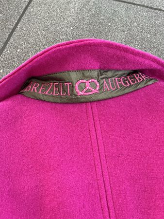 Blazer „Aufgebrezelt“ von Angie Miller, nagelneu, Gr. S