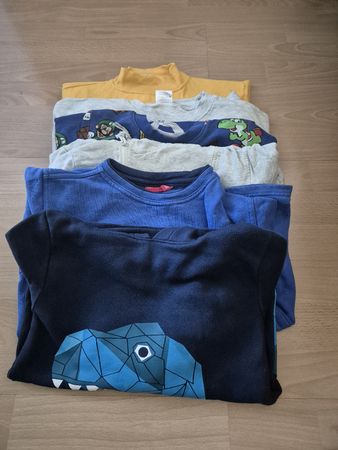 Kleiderpaket Gr. 122/128, 134/140