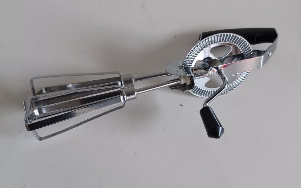 Alle Maschinen: Vintage Handkurbel Mixer -D35 – Gebraucht aus Morges von cardeman61