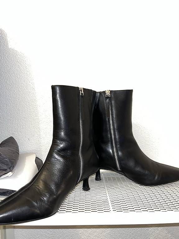 Chaussures femmes: Stivaletti neri a punta – D'occasion à Zürich par ste_89cs 2