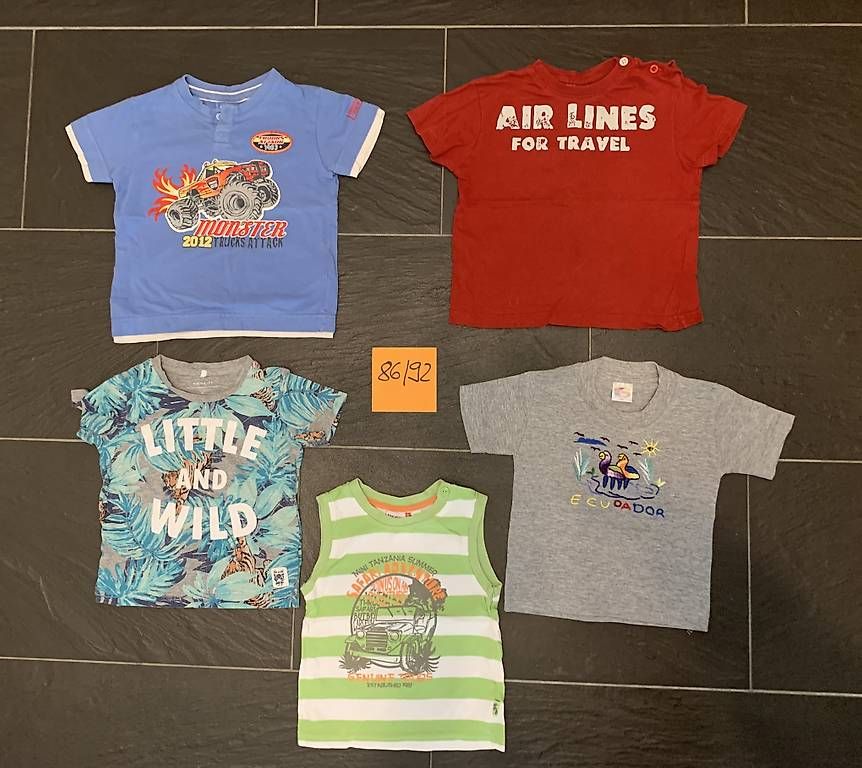 Lotti & Set di vestiti: Tshirt 5er Set Jungen Grösse 86/92 – Usato da Bättwil venduto da ulr_gtc9
